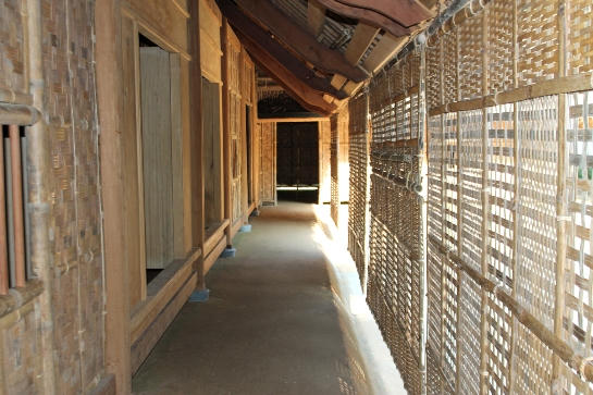 Phục dựng 3 căn nhà hàng xóm của thân phụ Bác Hồ