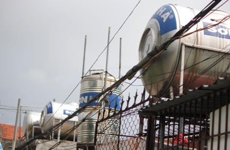 Sau vụ 2 học sinh chết oan: Người dân e ngại rủi ro từ bồn nước