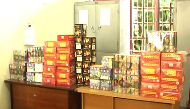 Bắt giữ chủ nhà nghỉ buôn bán 100kg pháo nổ