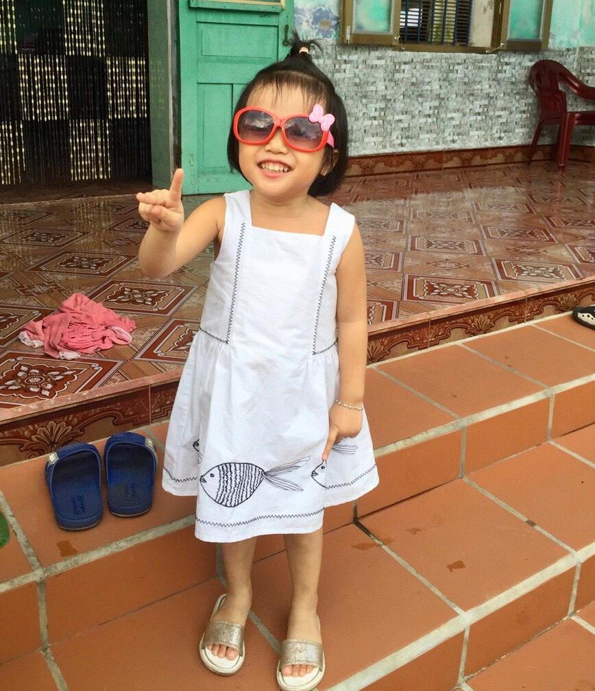 Giọt nước mắt thầm rơi sau những nụ cười của bé gái mắc bệnh hiểm nghèo