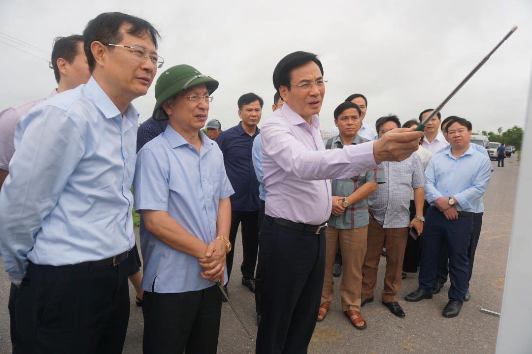 Bộ trưởng, Chủ nhiệm Văn phòng Chính phủ Trần Văn Sơn về thăm và làm việc tại Nam Định