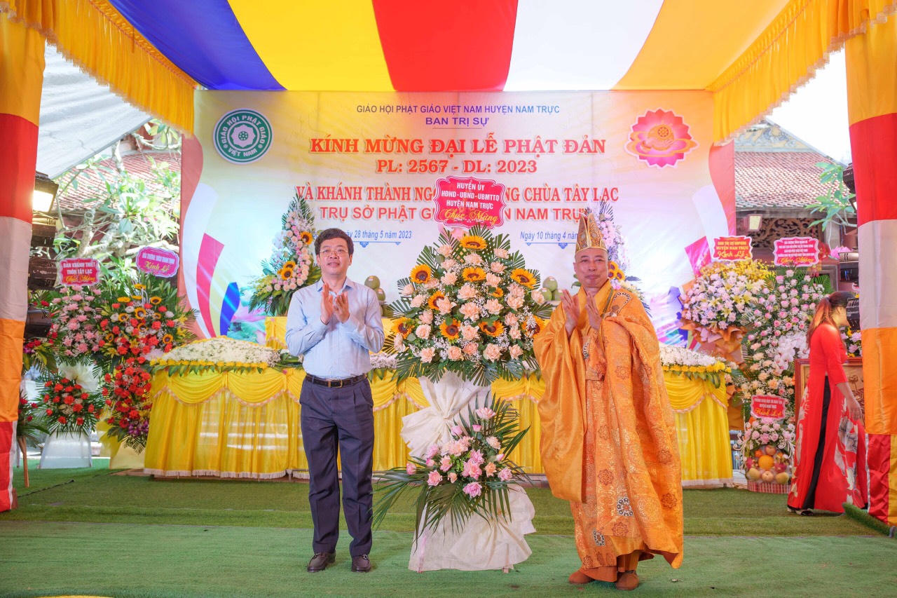 Long trọng tổ chức Đại lễ Phật đản tại chùa Tây Lạc