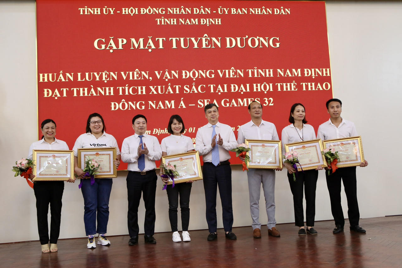 Tuyên dương các huấn luyện viên, vận động viên thành Nam đạt thành tích xuất sắc tại SEA Games 32