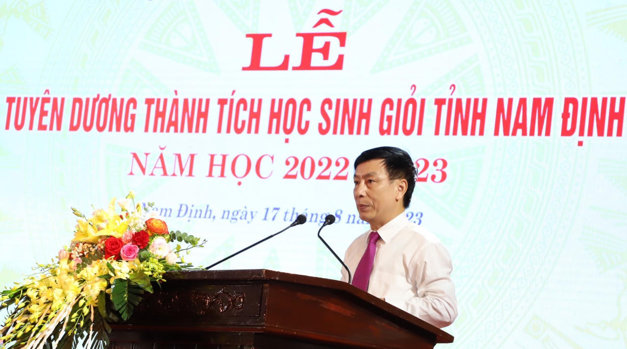 Tuyên dương học sinh giỏi tỉnh Nam Định