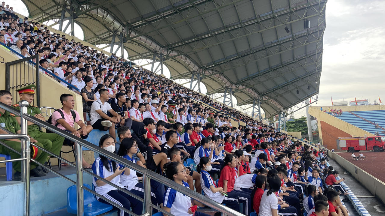 U15 Nam Định đá giao hữu với U15 V.Varen Nagasaki trên sân Thiên Trường