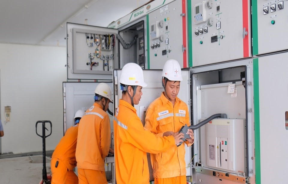 Điện lực Nam Định đẩy nhanh tiến độ dự án xây dựng đường dây và trạm biến áp 110kV Đông Bình