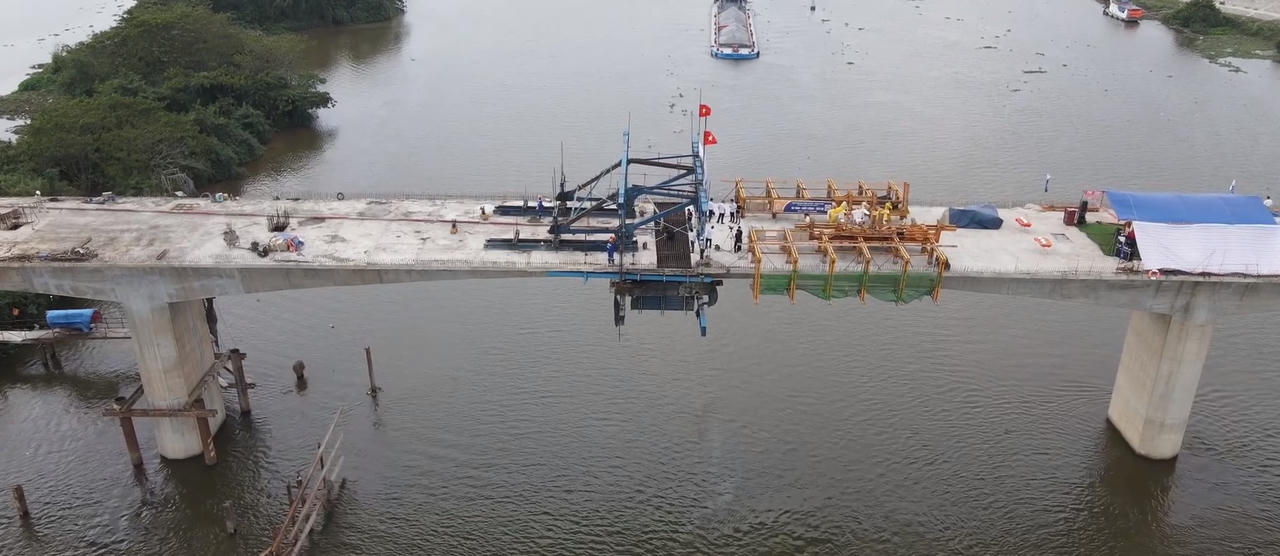 Cầu Bến Mới nối Nam Định với Ninh Bình sẽ hoàn thành dịp 30/4/2024