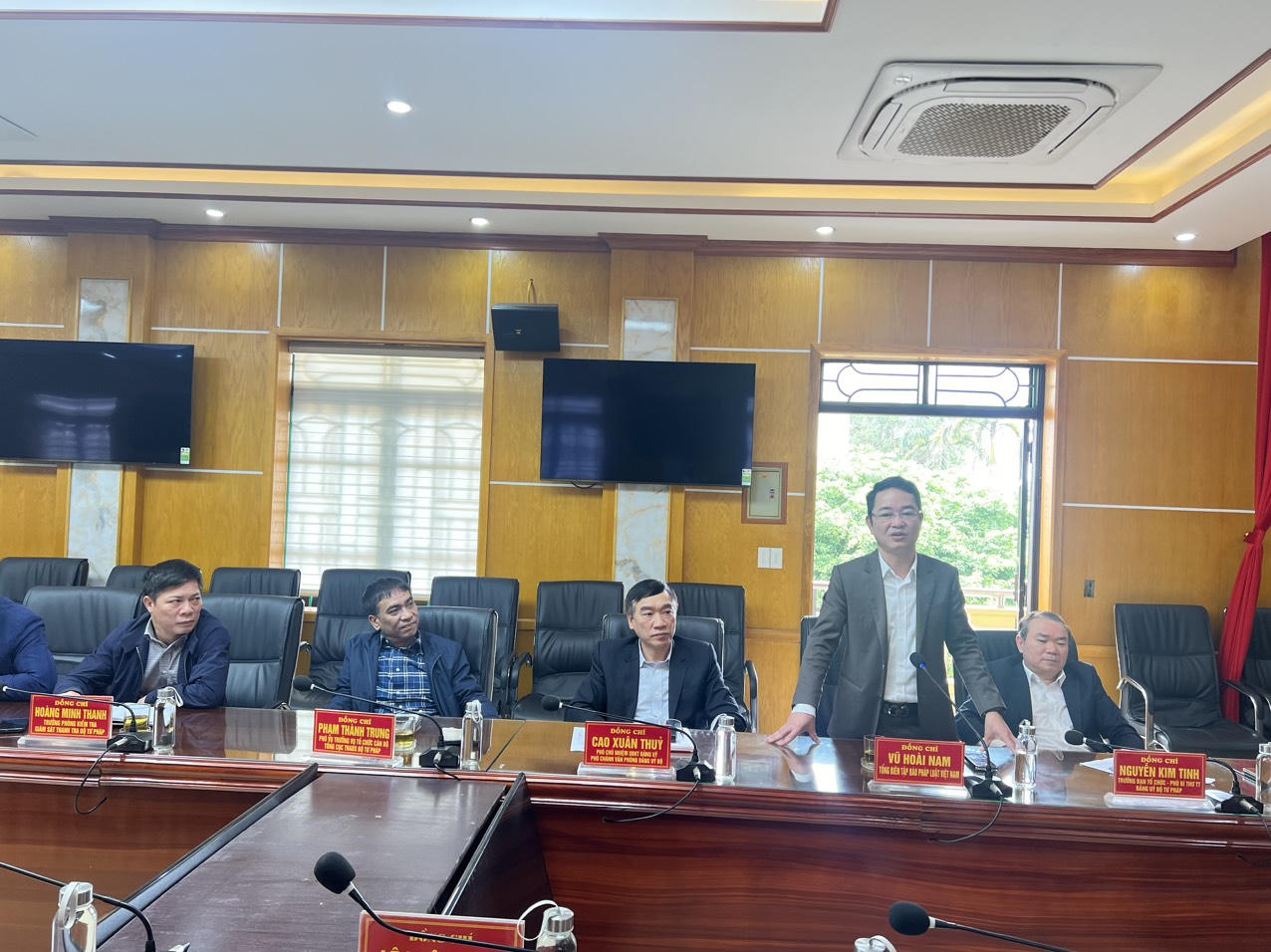 Đảng bộ Bộ Tư pháp thăm và làm việc tại huyện Yên Mô (Ninh Bình)