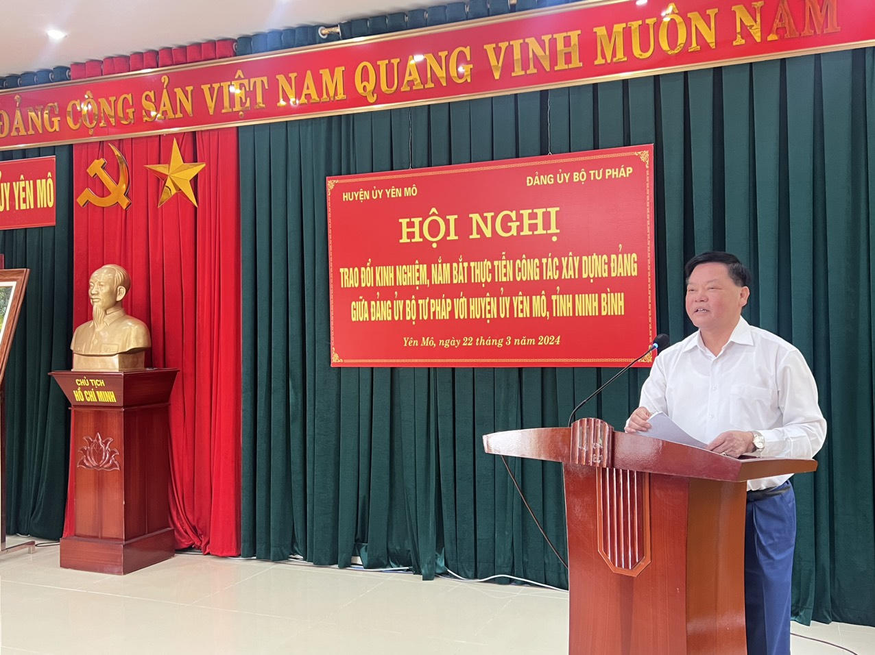 Đảng bộ Bộ Tư pháp thăm và làm việc tại huyện Yên Mô (Ninh Bình)