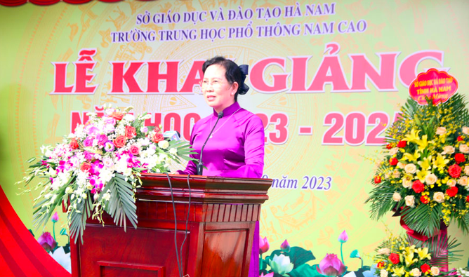 Không khí háo hức chào đón năm học mới tại khắp các tỉnh thành cả nước