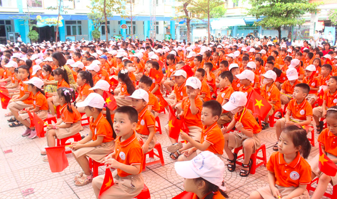 Không khí háo hức chào đón năm học mới tại khắp các tỉnh thành cả nước