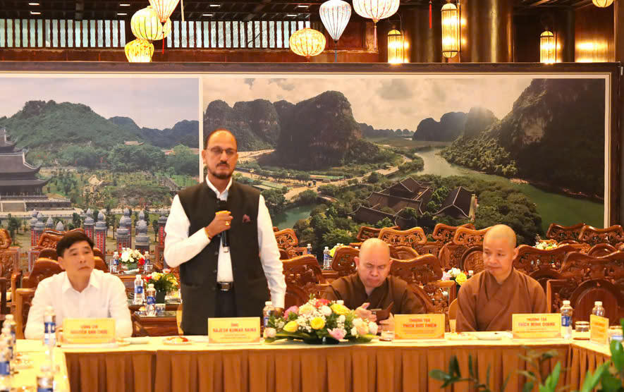 Đoàn tiền trạm Ấn Độ khảo sát nơi tôn trí xá lợi Đức Phật tại chùa Tam Chúc