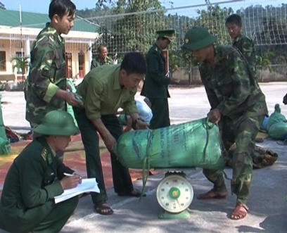 Quảng Bình: Bắt giữ 670kg thuốc bom vận chuyển qua biên giới Việt – Lào