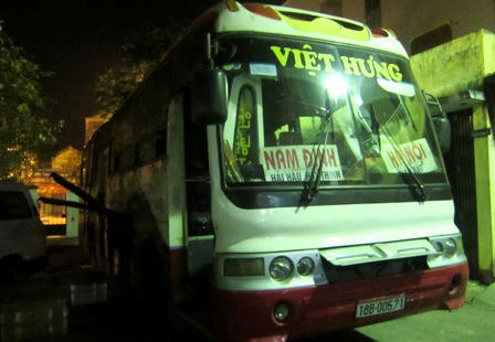  Quảng Bình bắt giữ xe khách ngăn chuồng chở… cừu, dê