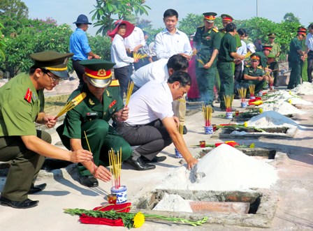 Đón các anh về yên nghỉ trong lòng đất mẹ