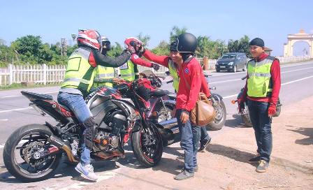 Hàng trăm “siêu” mô tô ba miền hội tụ về “đất lửa” 