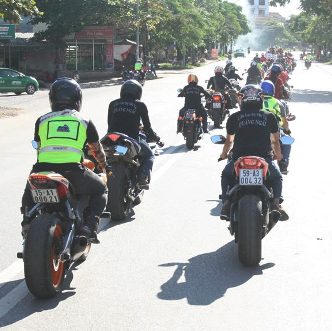 Hàng trăm “siêu” mô tô ba miền hội tụ về “đất lửa” 