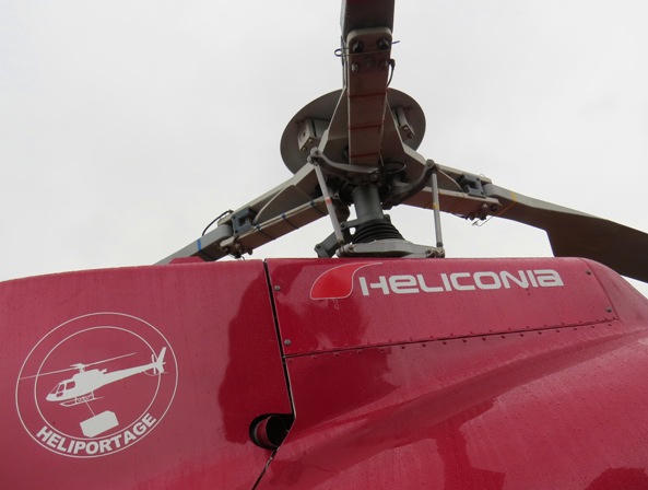 Cận cảnh trực thăng quay phim từ trên không cho “bom tấn” King Kong