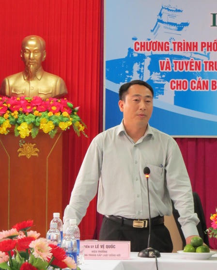 Chung tay với bộ đội biên phòng tuyên truyền pháp luật vùng biên