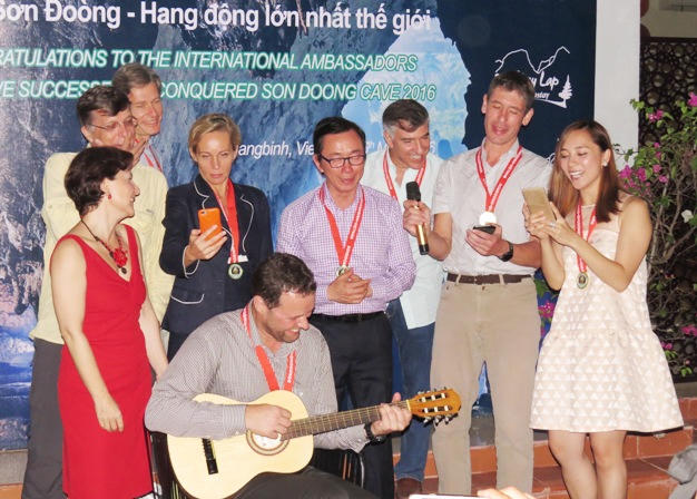 Hình ảnh truyền thông "chẳng thấm vào đâu" so với vẻ đẹp Sơn Đoòng