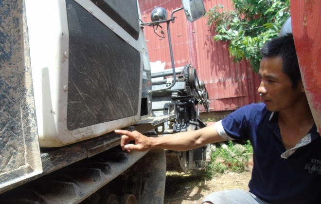 Quảng Bình: Nhiều chủ máy gặt lúa bị côn đồ hành hung đòi “bảo kê”