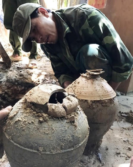 Phát hiện thêm 130 bộ hài cốt tại vườn một nhà dân ở Quảng Bình