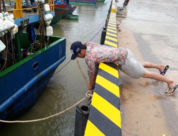 Quảng Bình gấp rút chống bão số 4