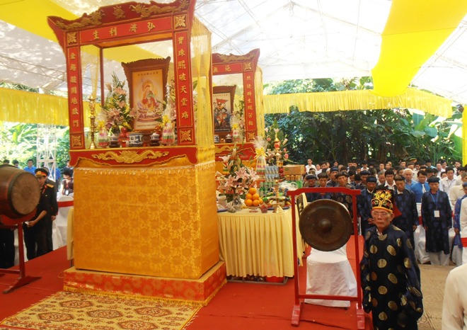 Tri ân anh hùng liệt sĩ ở “tọa độ lửa” hang Tám Cô - đường 20 - Quyết Thắng