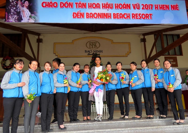 Quảng Bình chào đón tân Hoa hậu Hoàn vũ H’Hen Niê