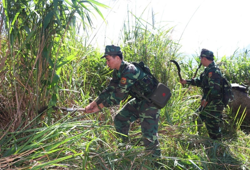 Những bước chân thầm lặng nơi biên giới Việt - Lào