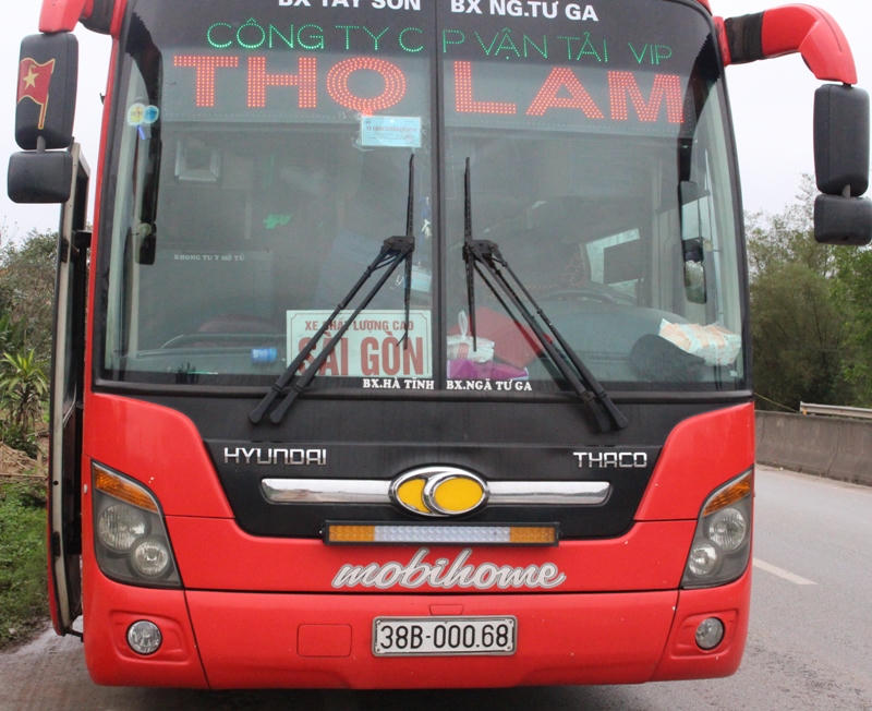 Chỉ trong 8 giờ, phạt 92 xe khách nhồi nhét, phóng ẩu qua Quảng Bình