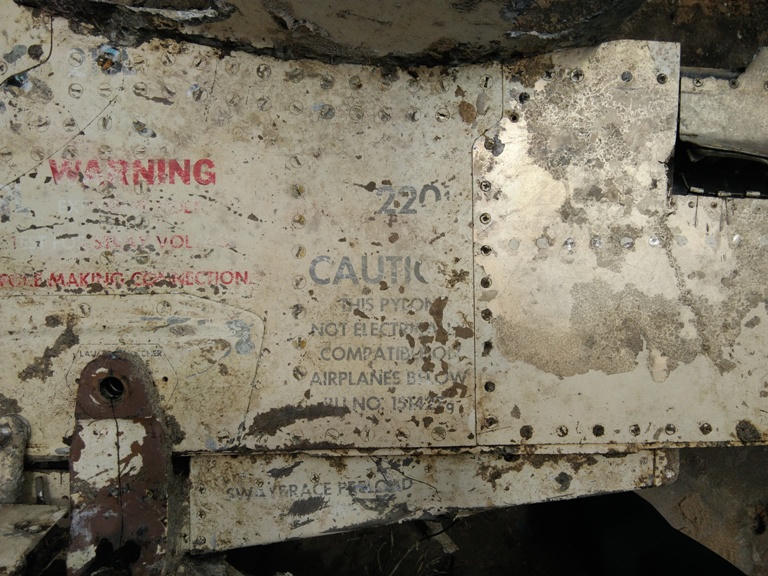 Phát hiện vật thể nghi của máy bay rơi trên biển Quảng Bình