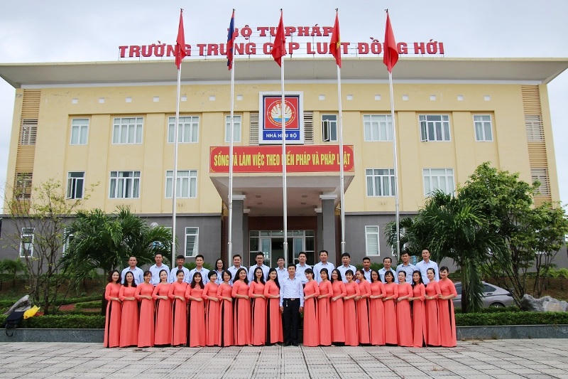 Trường Trung cấp Luật Đồng Hới: Luôn luôn đổi mới phù hợp với thực tiễn xã hội