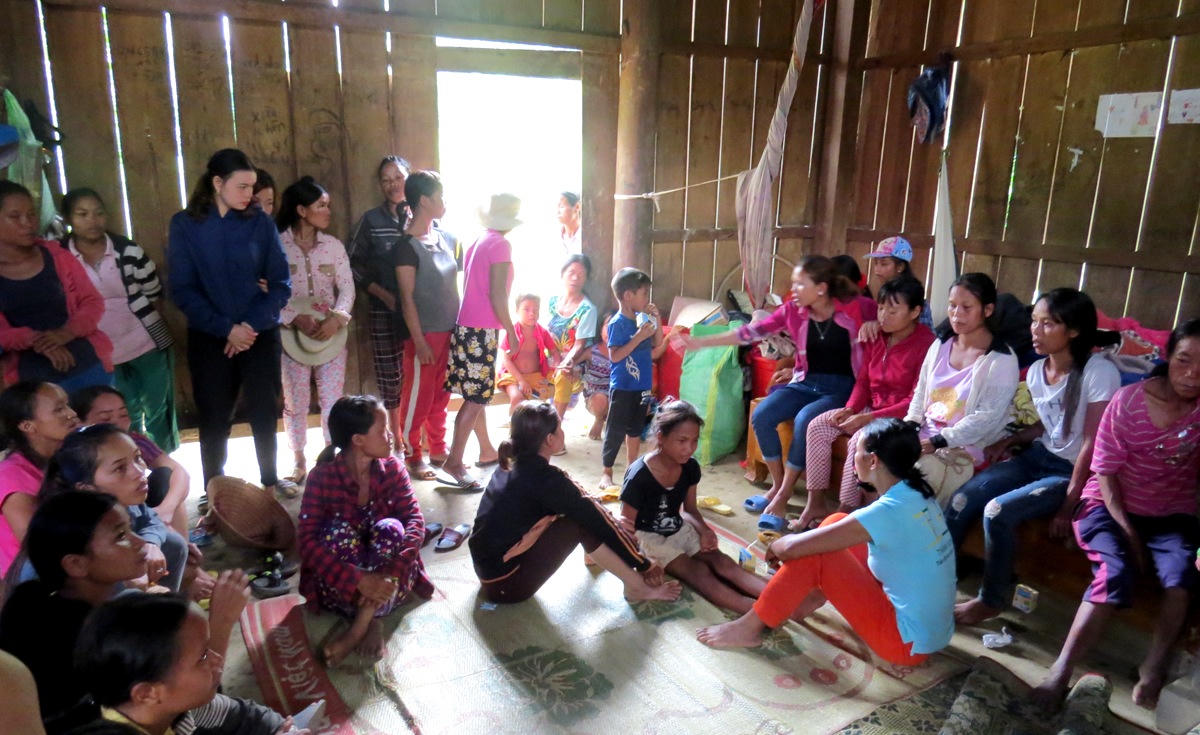 Xót xa gia cảnh bé trai người đồng bào Rục chết đuối trong lũ