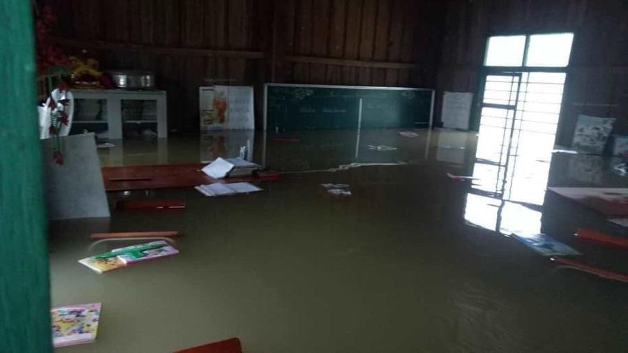 Quảng Bình gồng mình giữa trận lũ lớn nhất lịch sử