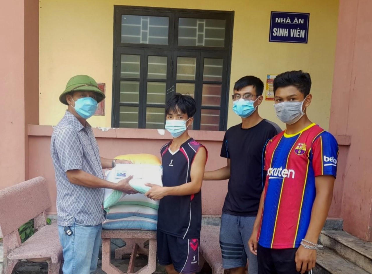 Hỗ trợ học sinh khi Trường Cao đẳng Luật miền Trung được trưng dụng làm bệnh viện dã chiến