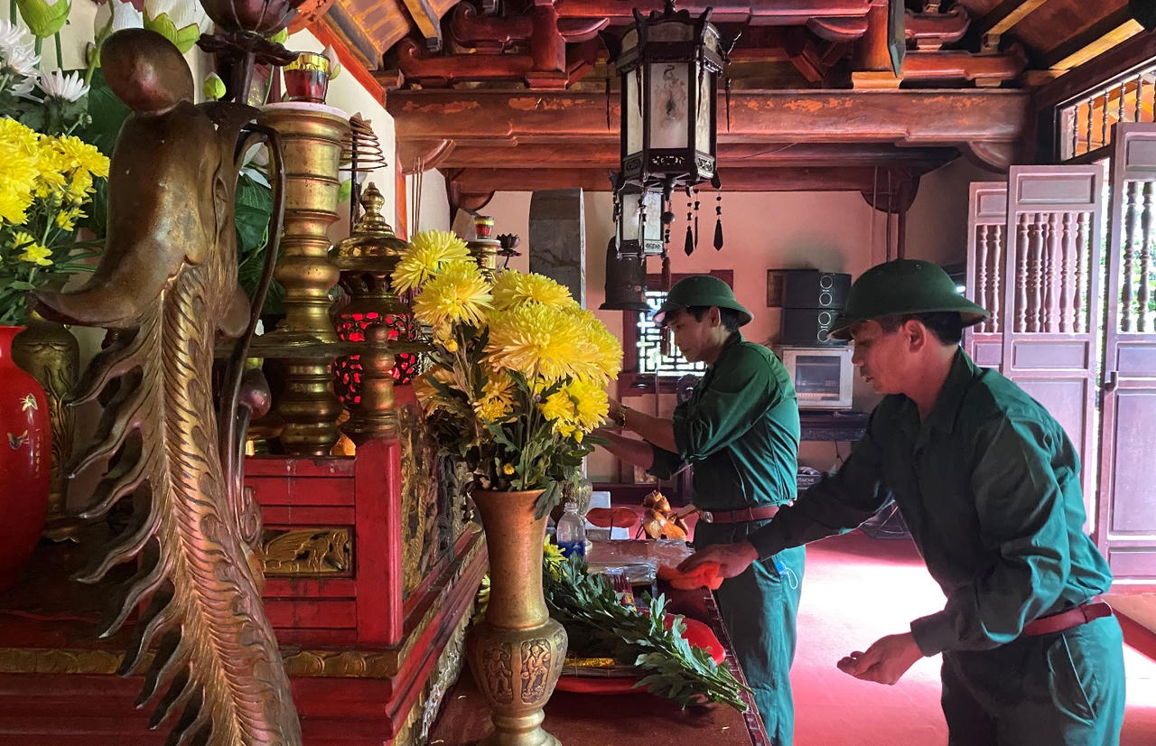 Tổ chức trang trọng lễ húy nhật 50 năm ở hang Tám Cô