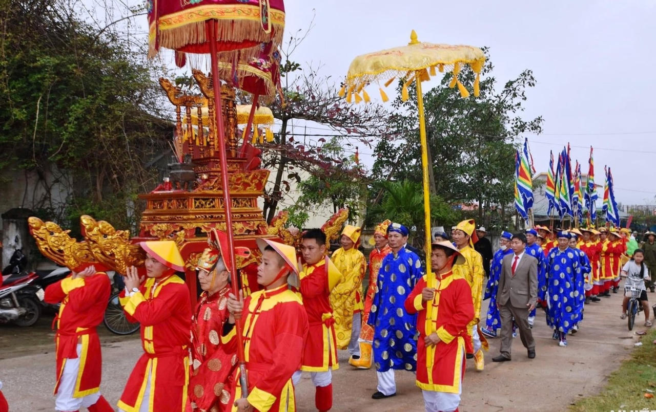 Ngư dân Quảng Bình phấn khởi vươn khơi đón lộc mùa biển mới