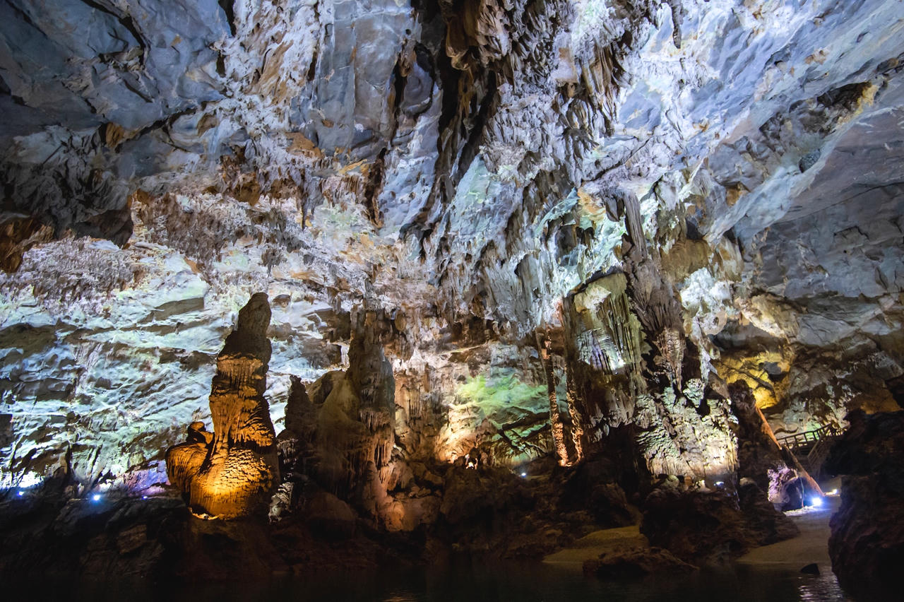 Sự kỳ bí, tráng lệ trong lòng hệ thống động Phong Nha