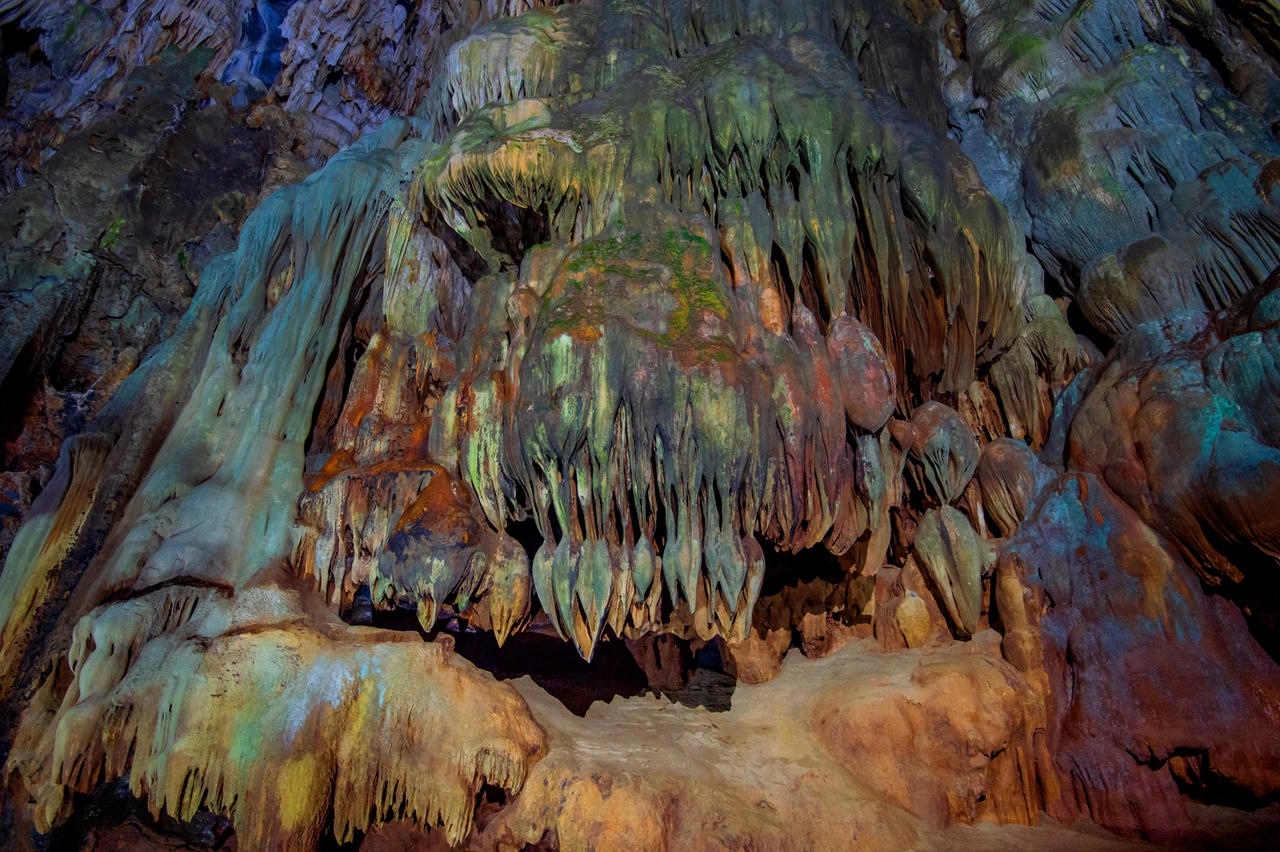 Sự kỳ bí, tráng lệ trong lòng hệ thống động Phong Nha