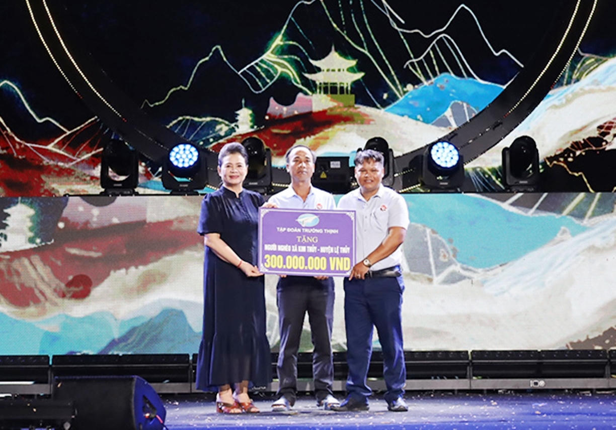 Ra mắt “kỳ quan” nghỉ dưỡng với suối khoáng nóng có độ sôi kỷ lục Việt Nam