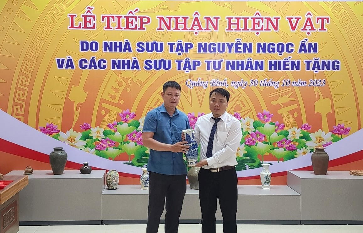 Hiến tặng gần 400 hiện vật quý hiếm cho Bảo tàng Tổng hợp Quảng Bình