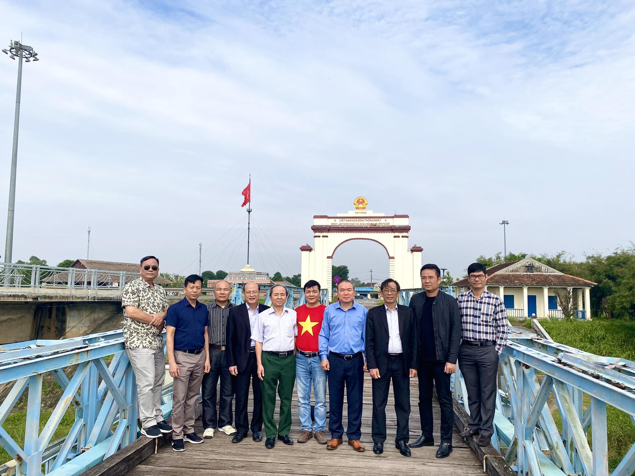 Hội Cựu chiến binh cơ quan Bộ Tư pháp về thăm “đất lửa” Quảng Trị anh hùng