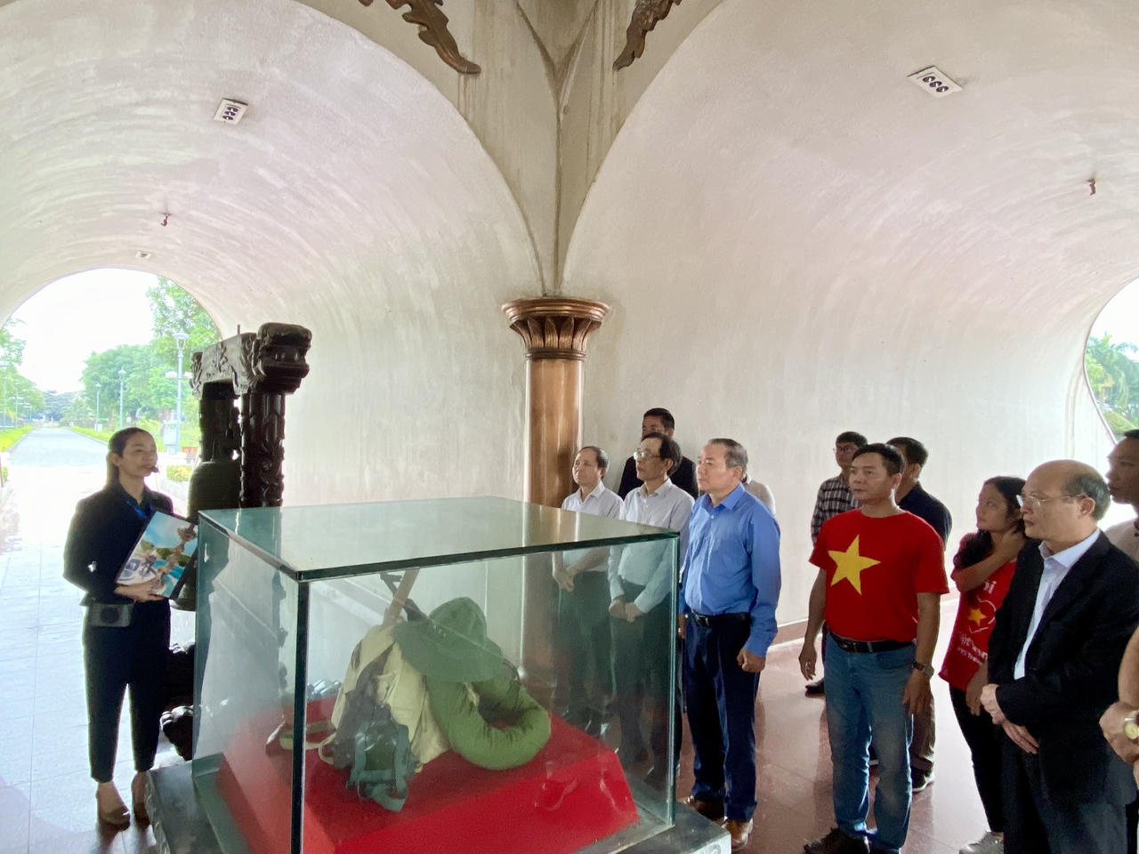 Hội Cựu chiến binh cơ quan Bộ Tư pháp về thăm “đất lửa” Quảng Trị anh hùng