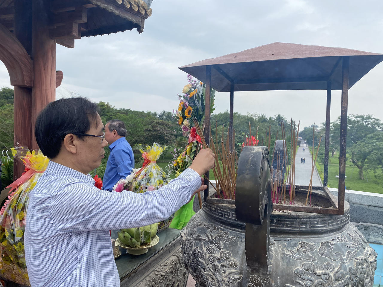 Hội Cựu chiến binh cơ quan Bộ Tư pháp về thăm “đất lửa” Quảng Trị anh hùng