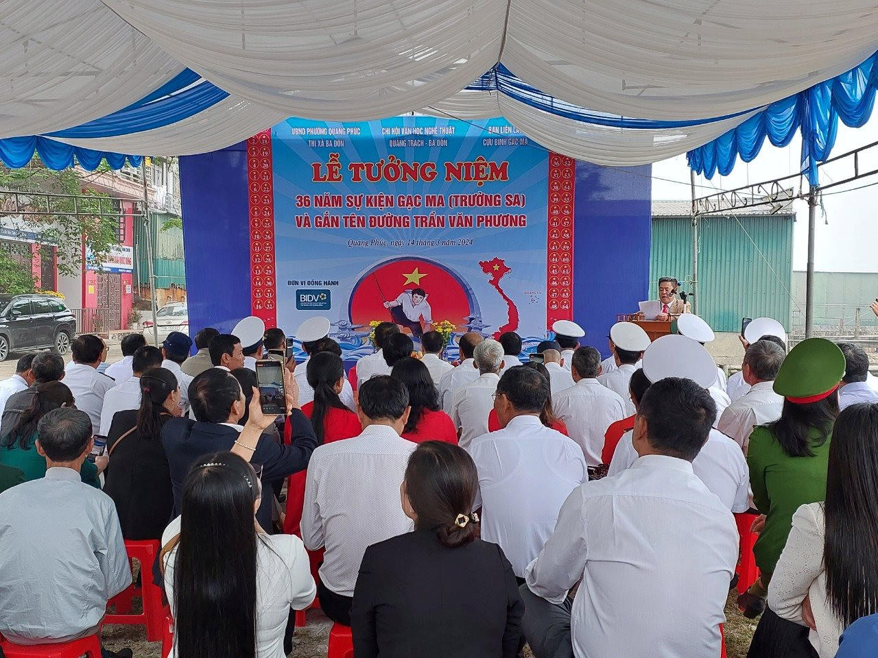 Tưởng niệm 64 chiến sĩ hy sinh bảo vệ đảo Gạc Ma năm 1988