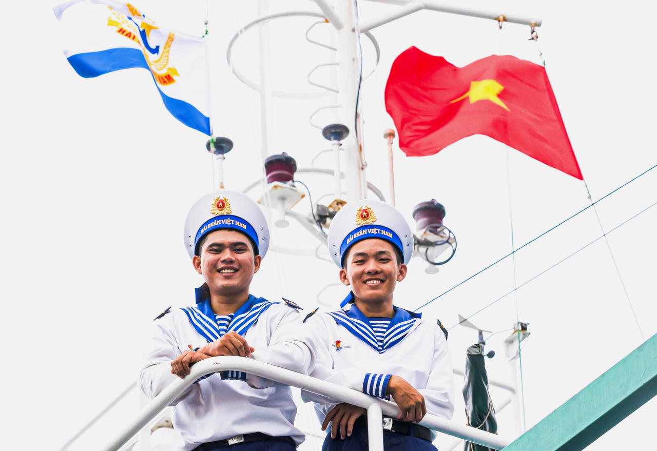 Nụ cười Xuân của lính biển Trường Sa