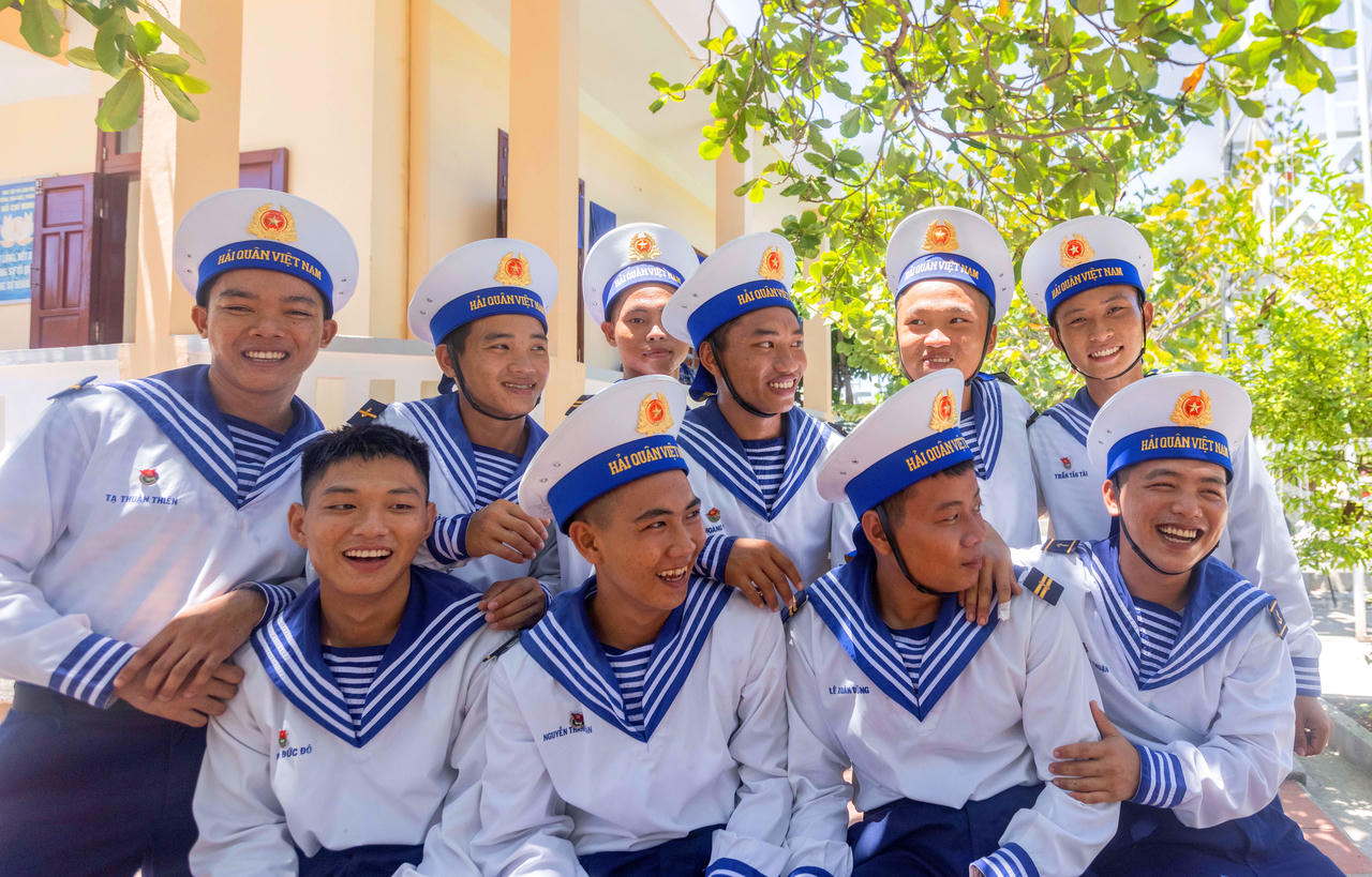 Nụ cười Xuân của lính biển Trường Sa