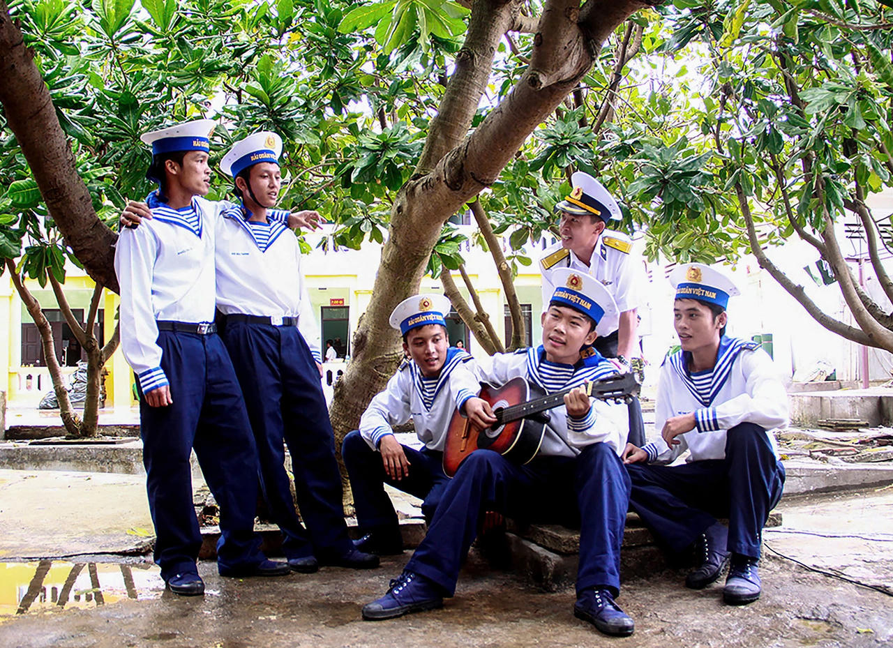 Nụ cười Xuân của lính biển Trường Sa