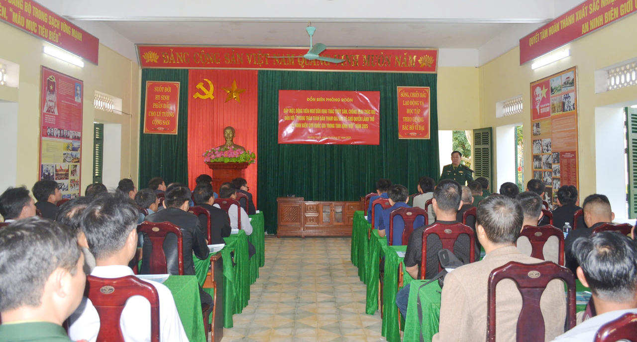 Bộ đội Biên phòng Quảng Bình gặp mặt, động viên ngư dân bước vào 'mùa biển' 2025